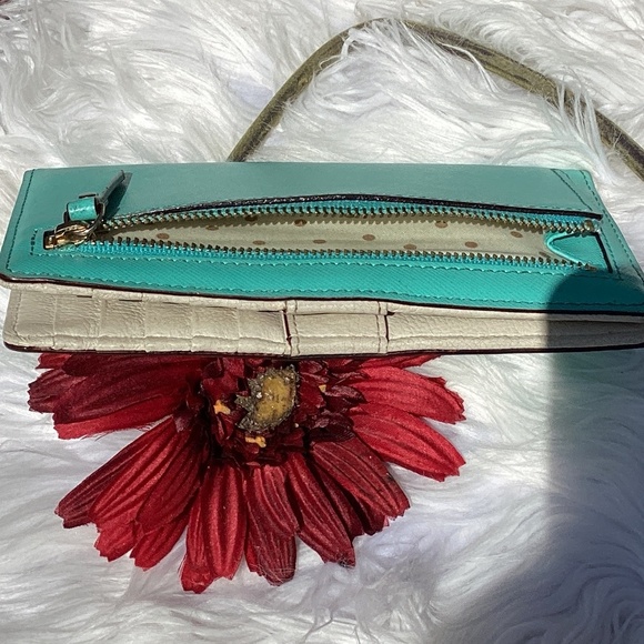 Kate Spade Aqua Blue Snap Close Bi Fold Wallet - Picture 8 of 8
